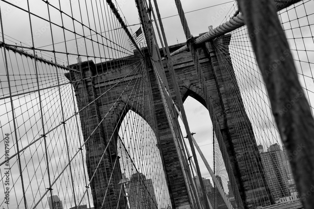 Obraz premium Artistica Black and White Detailed Close Up of Brooklyn Bridge in New York, Manhattan, United States of America, USA
