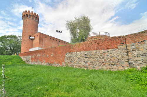 Ruiny zamku w Świeciu – pozostałości zamku w Świeciu położonego w widłach Wisły i Wdy, Polska