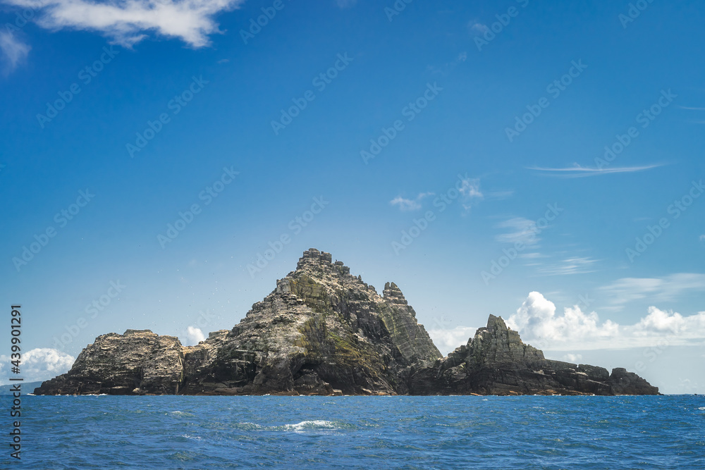 Little Skellig a rocky island on Atlantic Ocean close to Irish shore, habitat for thousands of seabirds Gannet, Morus Bassanus, Ring of Kerry, Ireland