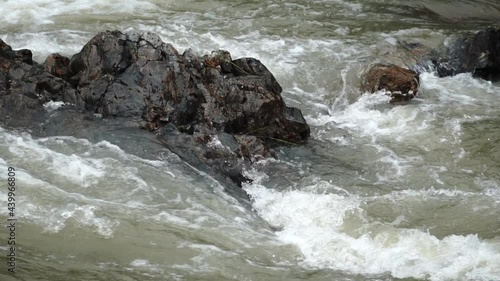 Wallpaper Mural 激流の川 Torontodigital.ca