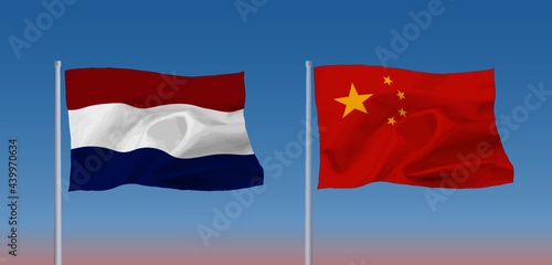中国とオランダの国旗