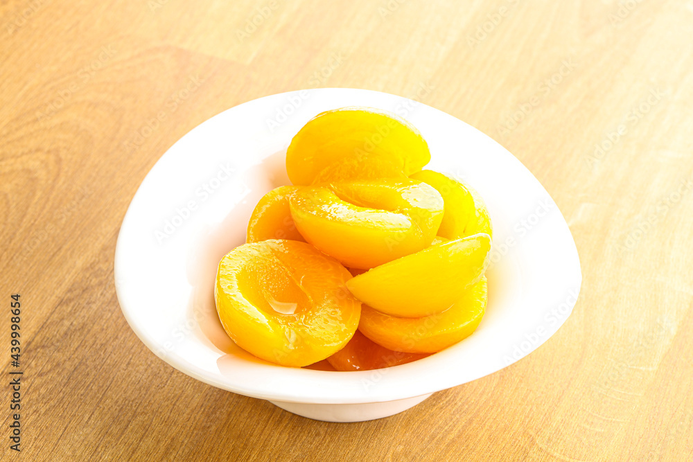 Canned apricot – sweet light dessert