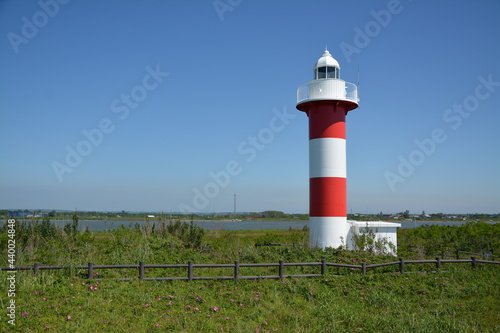 青空に映える石狩灯台