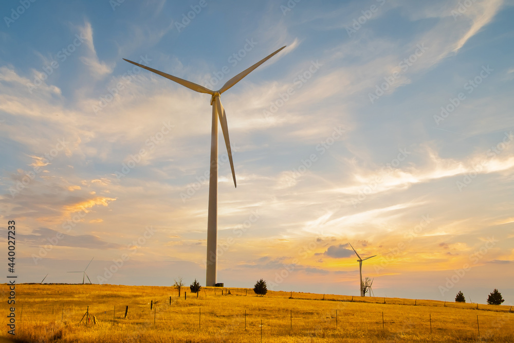 Obraz premium Windmills for electric power productio , Green energy concept, USA