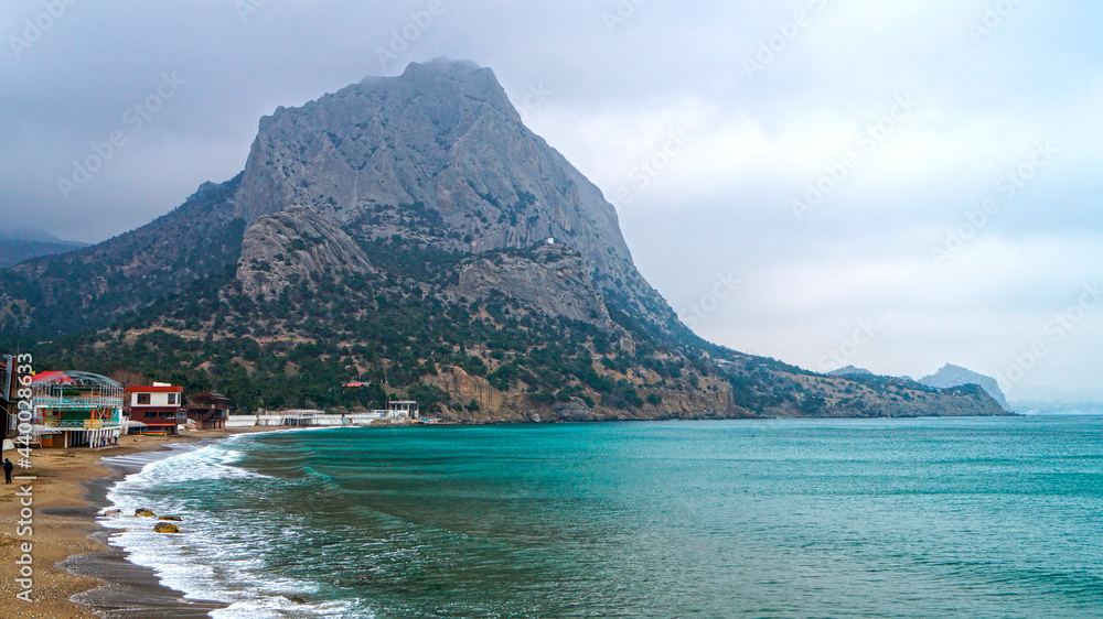 Obraz premium Cloudy spring day in Crimean bay Novyi Svit