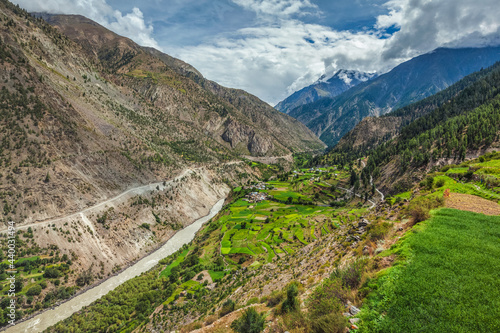 Chandra river in Lahaul valley in Himalayas © Dmitry Rukhlenko