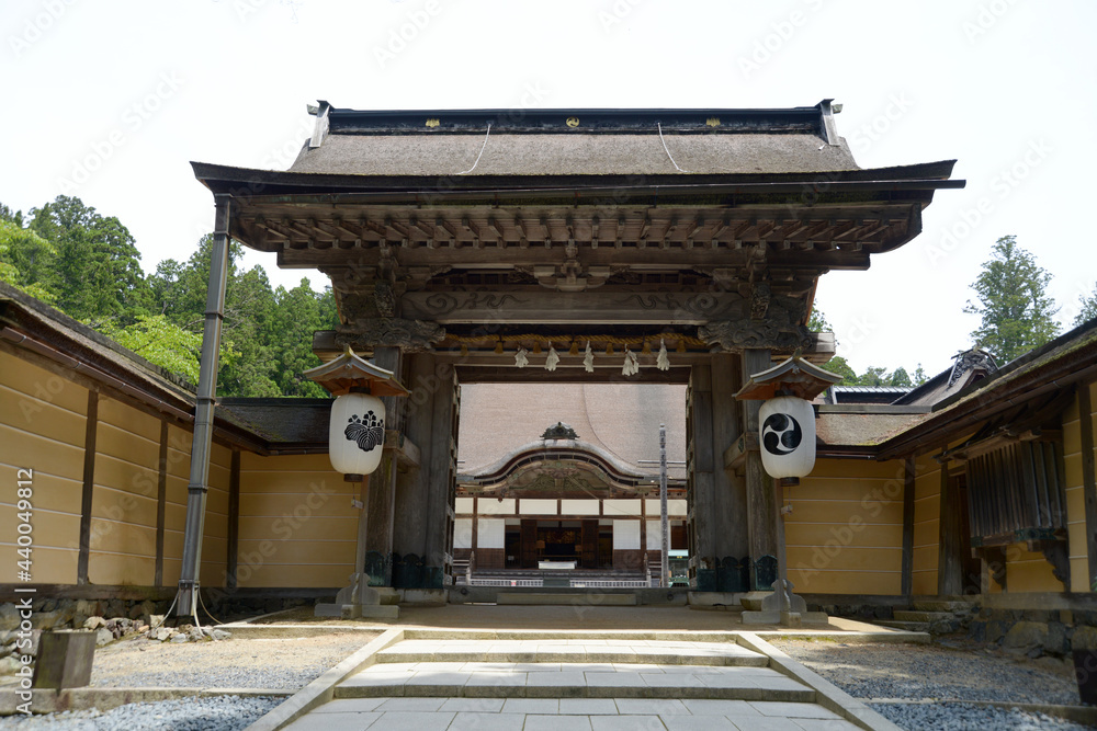 Fototapeta premium 金剛峯寺 正門 和歌山県高野町