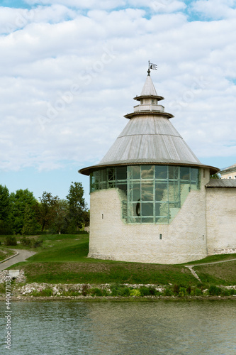 Billede på lærred view of the pskov Kremlin in summer
