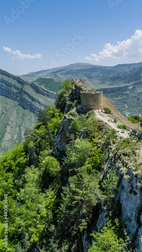 Obraz na płótnie Gunibsky fortress. Protective wall and gates of Gunib. Russia, Republic of Dagestan. w salonie