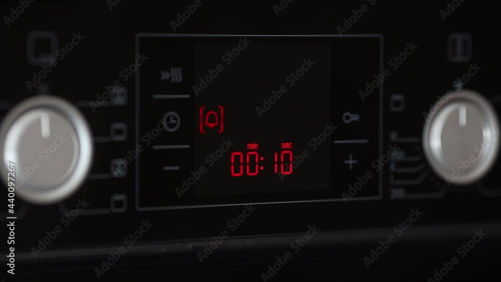 Countdown timer from 15 seconds on the electric panel of the oven Countdown timer from 15 seconds on the electric panel of the oven