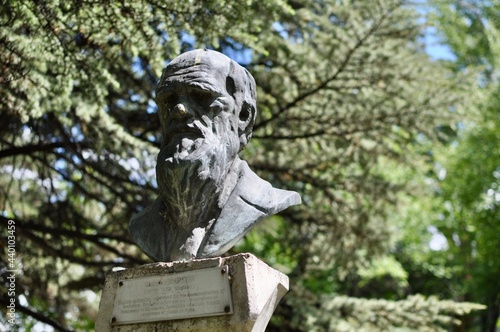 The bust of Charles Darwin with English explanation plate in METU greenery park. Darwin is a naturalist, geologist and biologist, best known for his contributions to the science of evolution.