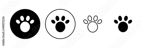 Paw icon set. paw print icon vector. dog or cat paw