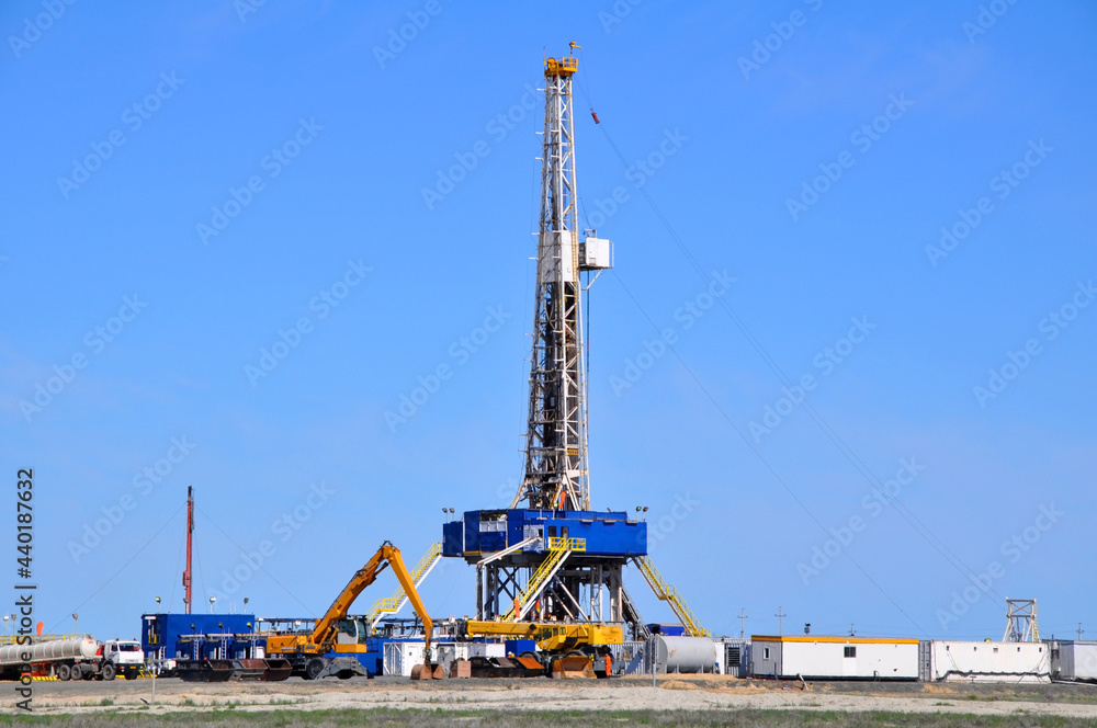 The onshore drilling rig