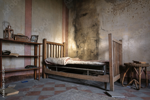 Wallpaper Mural Urbex Italia Abbandonato Codevilla Torontodigital.ca