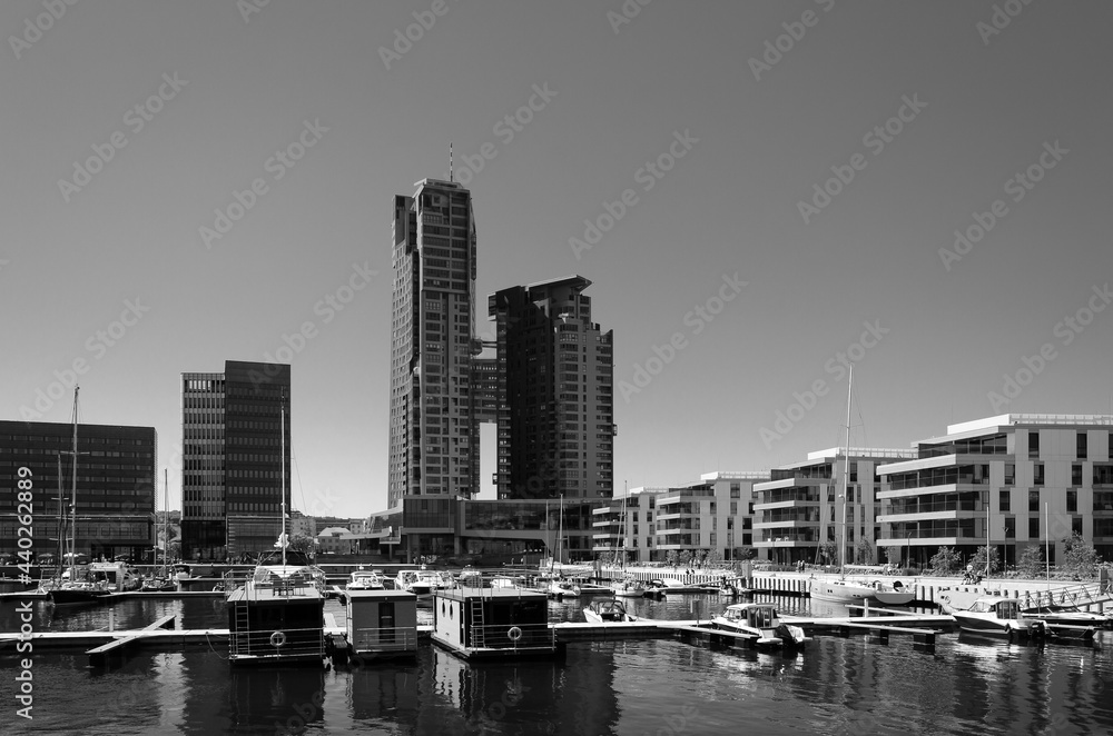 CITYSCAPE - A marina and a prestigious district of a dynamic and modern seaside city 
