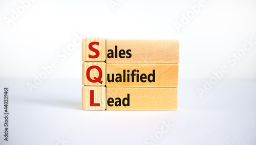Tablou pe pânză SQL sales qualified lead symbol