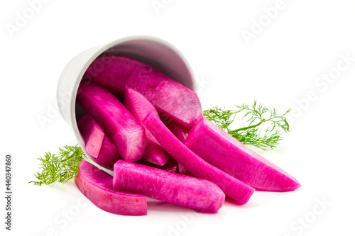 Obraz w ramie Pickle turnips Isolated on white background
