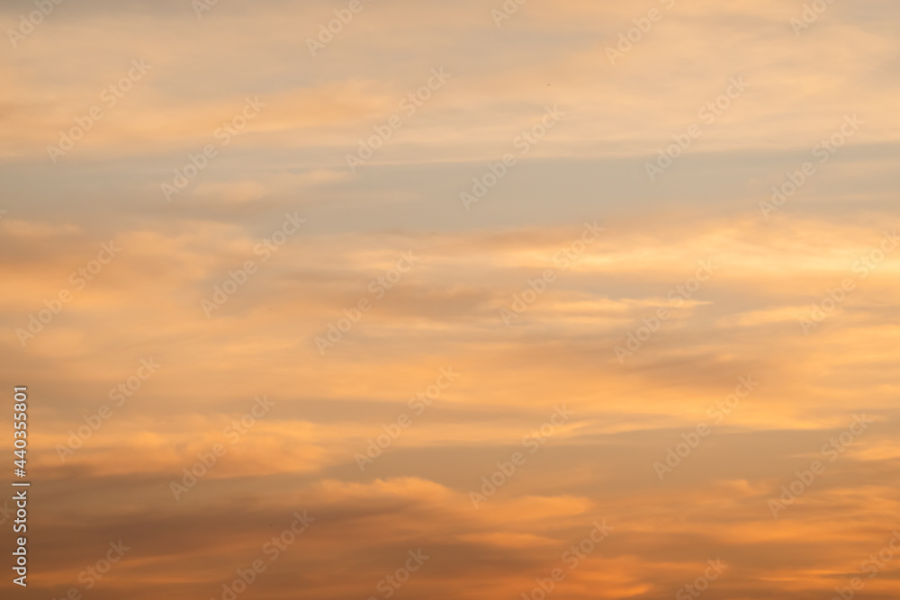 Obraz premium colorful sunset clouds over sky