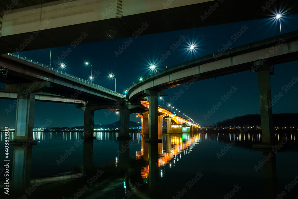 The night view of Han River Bridge in Seoul The night view of Han River Bridge in Seoul