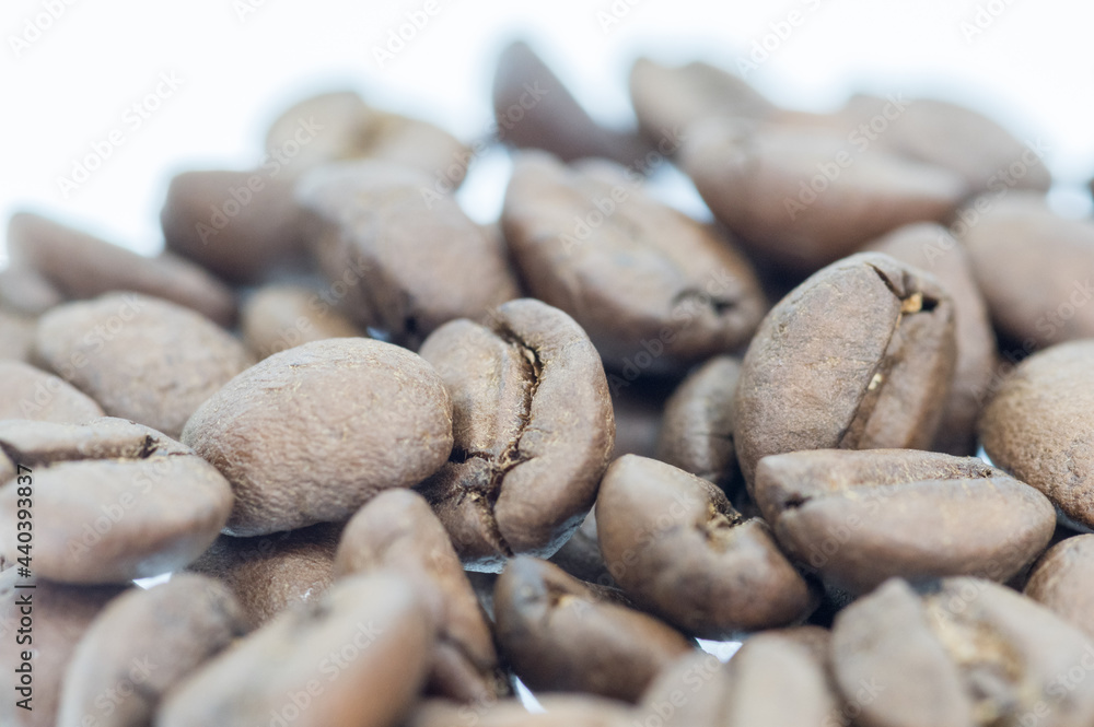 焙煎したコーヒー豆の拡大写真
