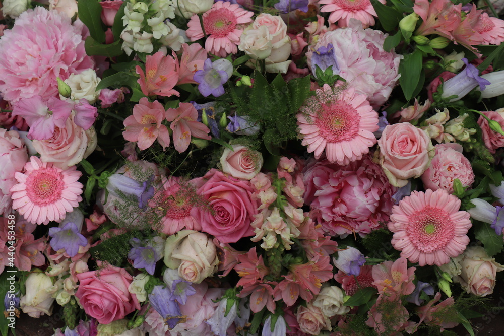 Fototapeta premium Pink and purple wedding flowers