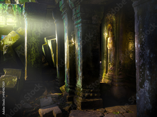Ta Phrom temple, ankor ruins 