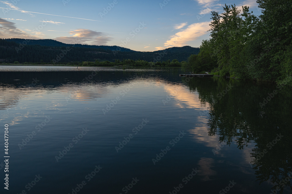 Fototapeta premium 2021-06-14 DAWN OVER LAKE COEUR D'ALENE FROM HARRISON IDAHO