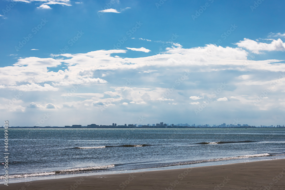 (千葉県ｰ風景)幕張の浜から見る川崎側風景１