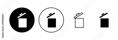 Trash icon set. trash can icon. delete icon vector. garbage
