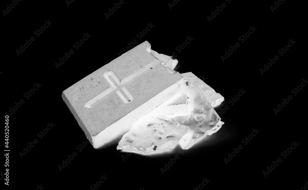 Defective bar appearance, black and white image. Defective bar appearance, black and white image.
