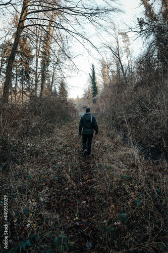 Wanderung über altes Bahngleis © Helen