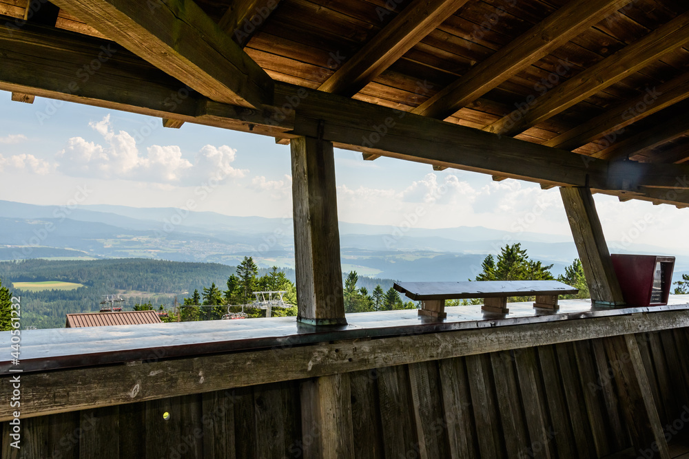 Im Aussichtsturm auf dem Geisskopf im Bayerischen Wald