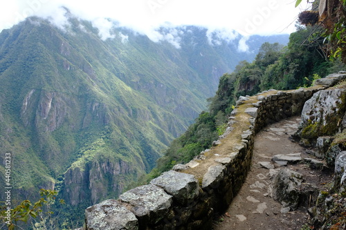 Peru Machu Picchu - Hiking path to Machu Picchu ruins © Marko