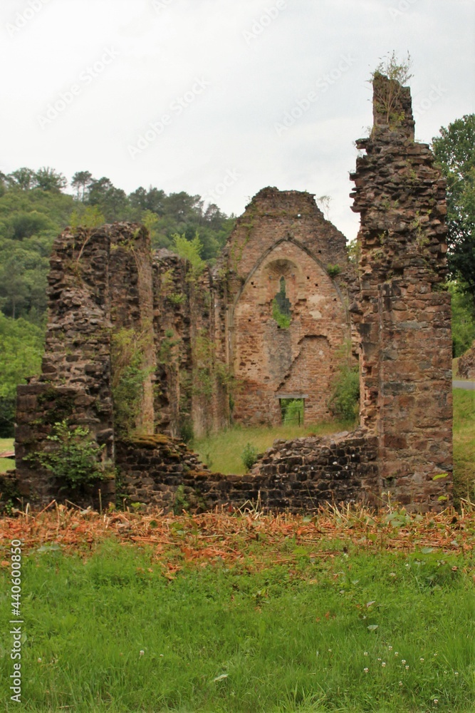 Ruines du monastère du Coyroux à Aubazine (Corrèze)