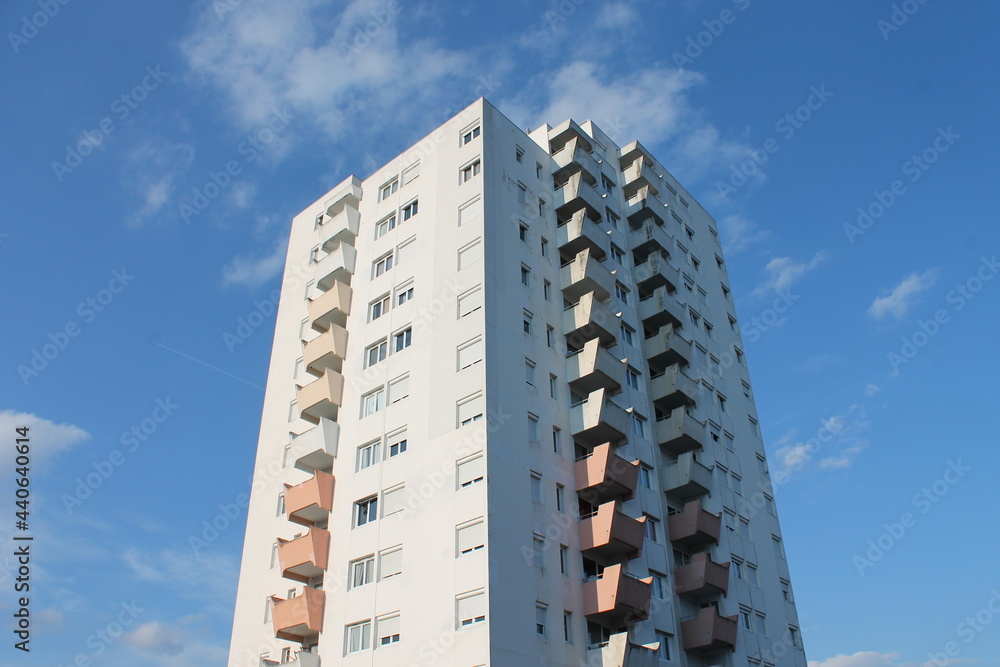 Fototapeta premium Edificio de viviendas 