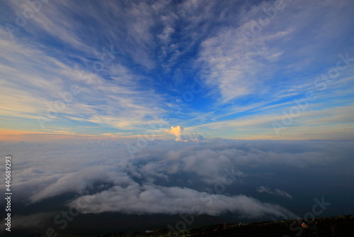 Mt.Fuji 富士山登山　早朝の雲海 © yasuki 