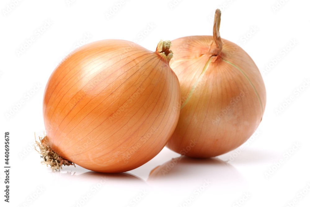 Fototapeta premium Gold onion vegetable bulbs on white background
