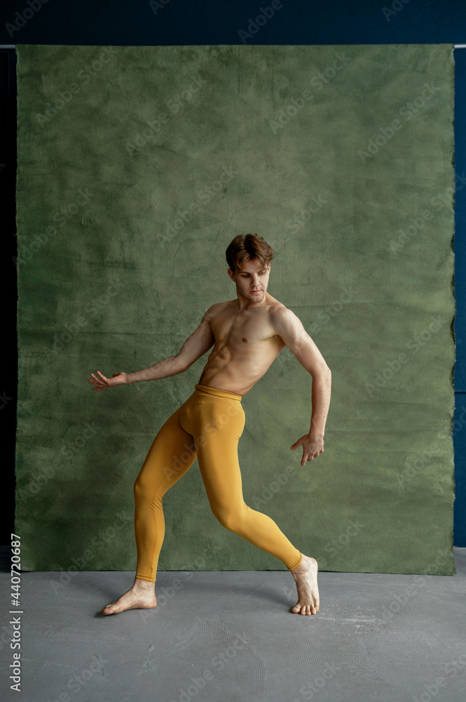 Male ballet dancer, training in dancing class