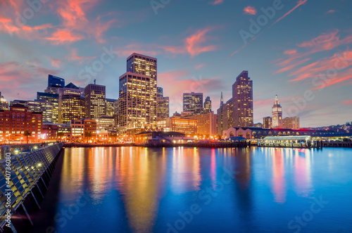Fototapeta Naklejka Na Ścianę i Meble -  Downtown city skyline San Francisco cityscape in USA