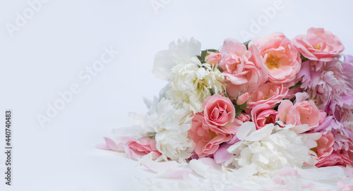 Fototapeta Naklejka Na Ścianę i Meble -  bouquet of pink and white flowers