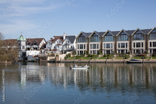 Buildings and boats along the Thames at Maidenhead in the UK © Ben