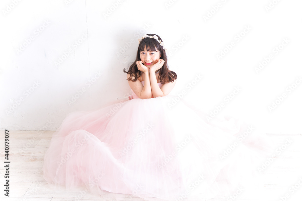 Fototapeta premium スポーツウェアを着た若い女性