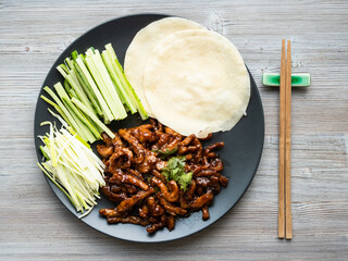 Fototapete Peking Schweinefleisch in Pekingsoße mit Reis  © Ekaterina