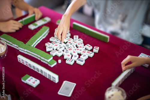 Cuadro en lienzo People playing mahjong traditional Chinese board game