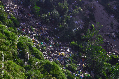 contamination, Garbage spilled on the ravines of the city