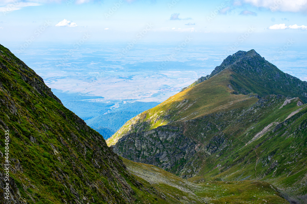 Fototapeta premium Beutiful landscape of Fagaras Mountains