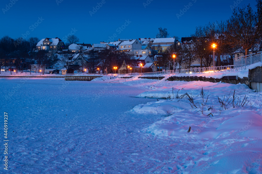 Seeburg und Süßer See an einem Abend im Winter