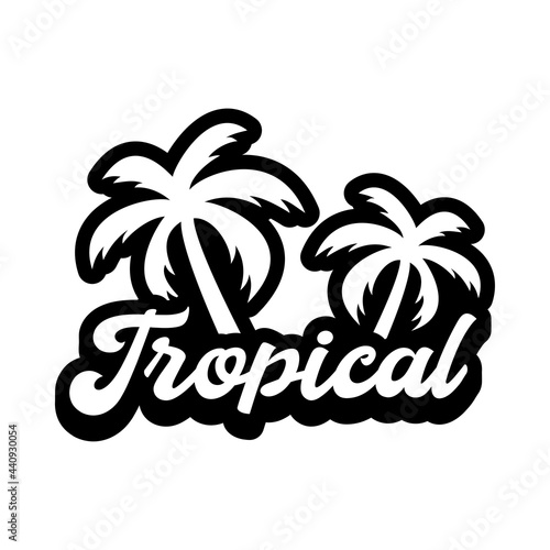Destino de vacaciones. Logotipo con texto Tropical con palmeras con sombra en color negro