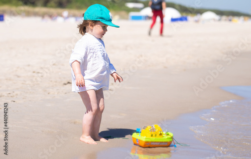 dziecko na plaży