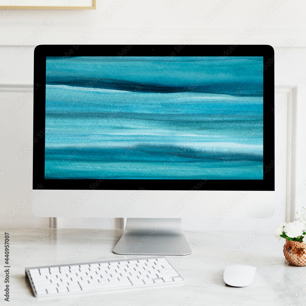 Fototapeta premium Ombre watercolor computer screen with design space